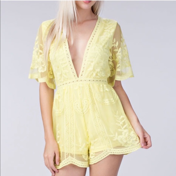 Honey Punch Pants - 💕1 LEFT💕NWT Honey Punch Lace Romper Deep V neck